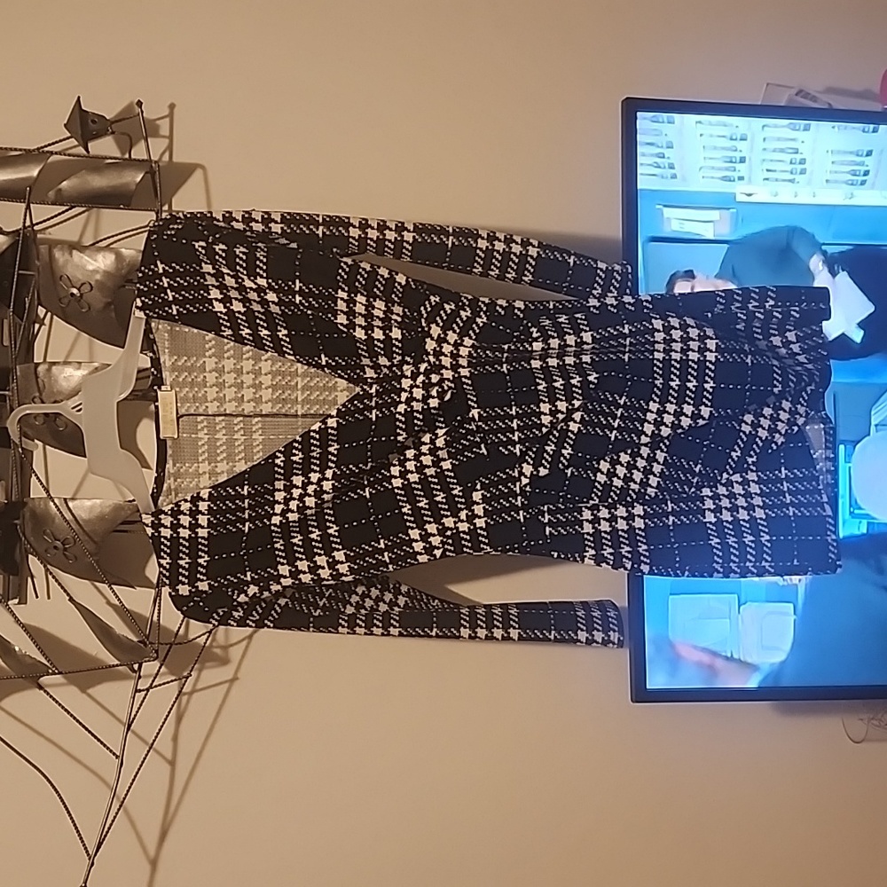 Womans stretch dress knee level